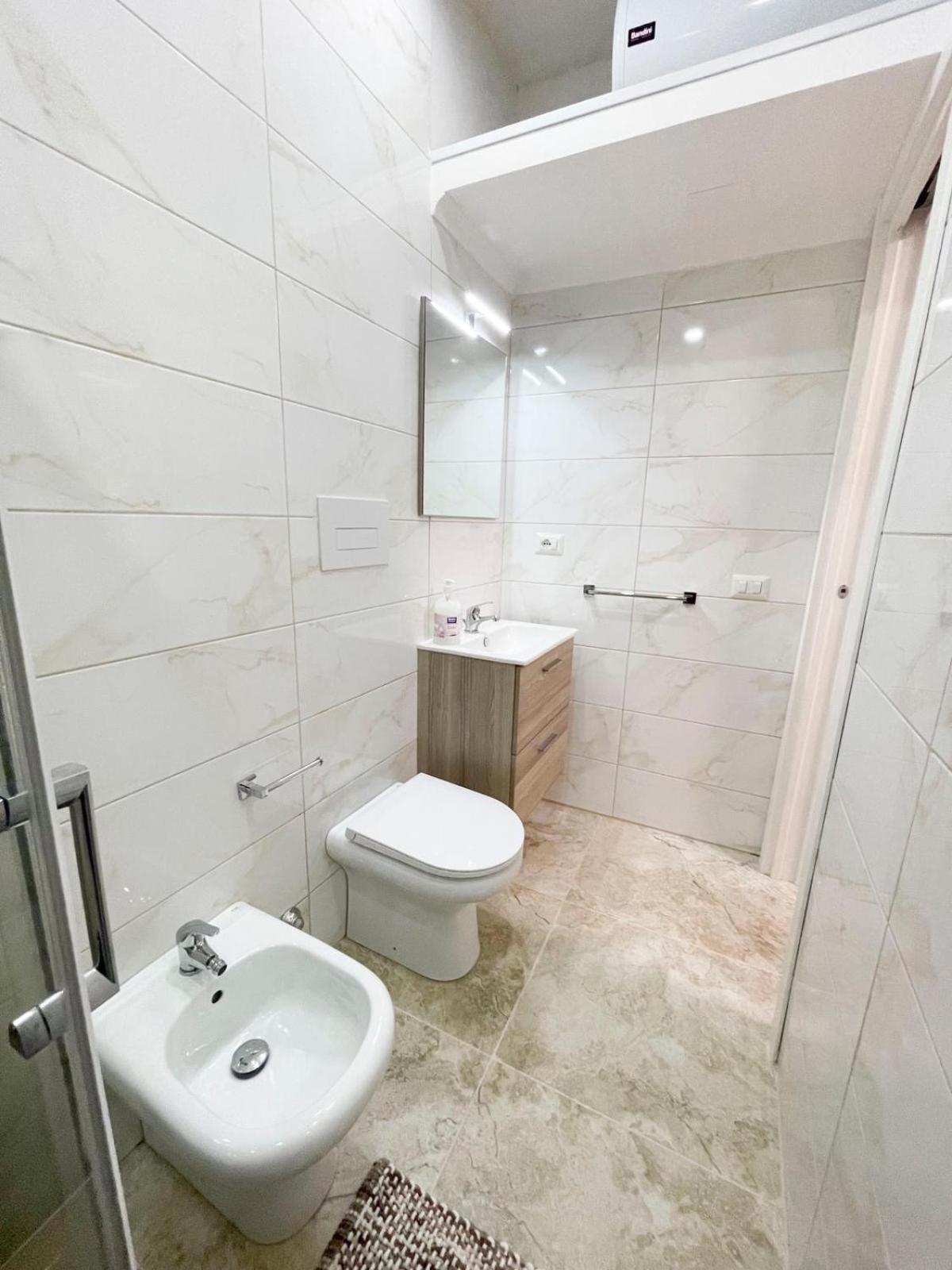 B&B Le Stanze Di Aurora Νάπολη Εξωτερικό φωτογραφία